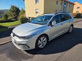 Volkswagen Golf 1.0 TSI Variant MEMORY GARANTIE 8-fach 17"