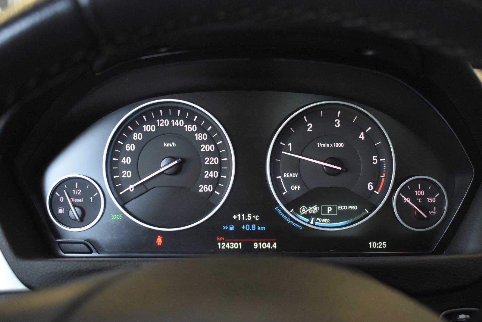 BMW 318d Advantage Steptronic *LED*Navi*Leder*AHK