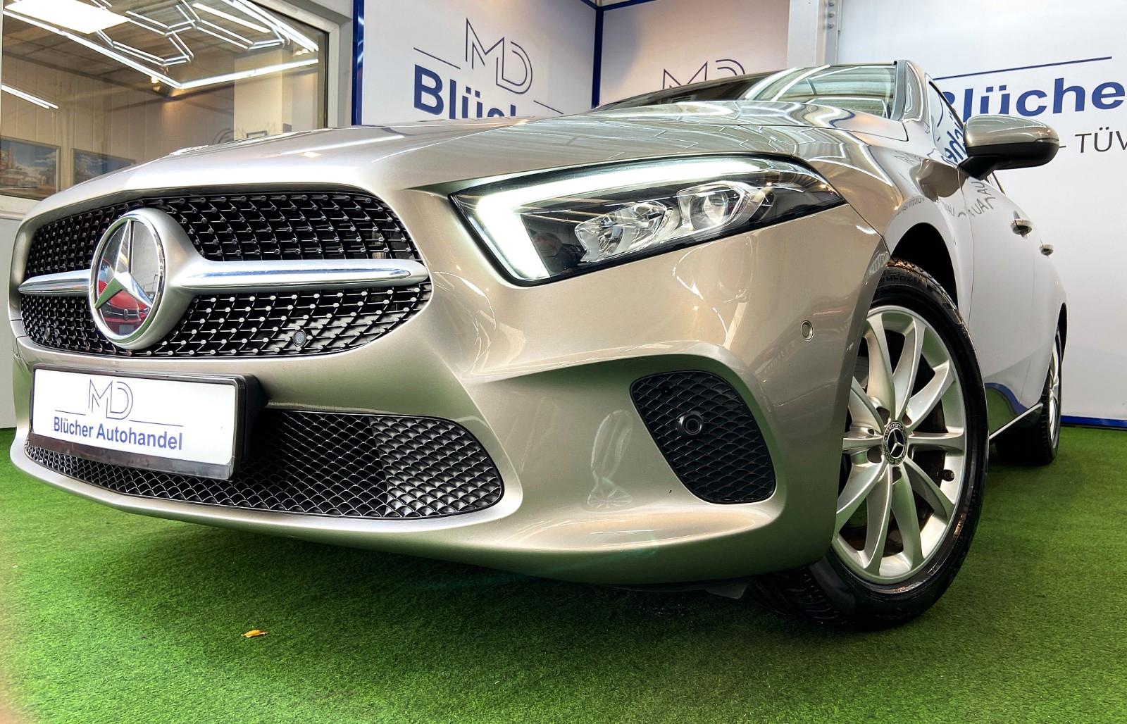 Mercedes-Benz A-Class A Limousine Sonderedition Automatik LED, миниатюра 10