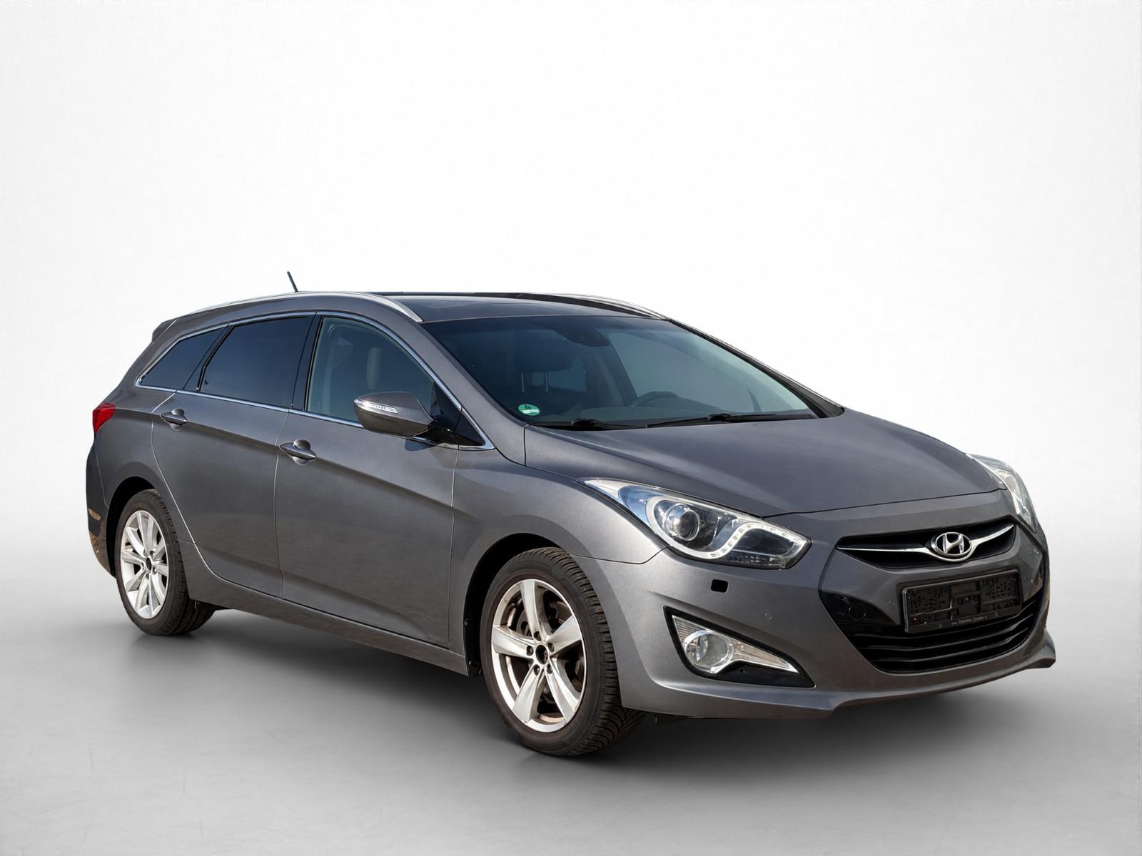 Hyundai i40 2013 — interior