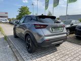 Nissan Juke 1.0 DIG-T N-Style LED/Teilleder/DAB/LM - mit Benzin-Antrieb: Grau, Teilleder