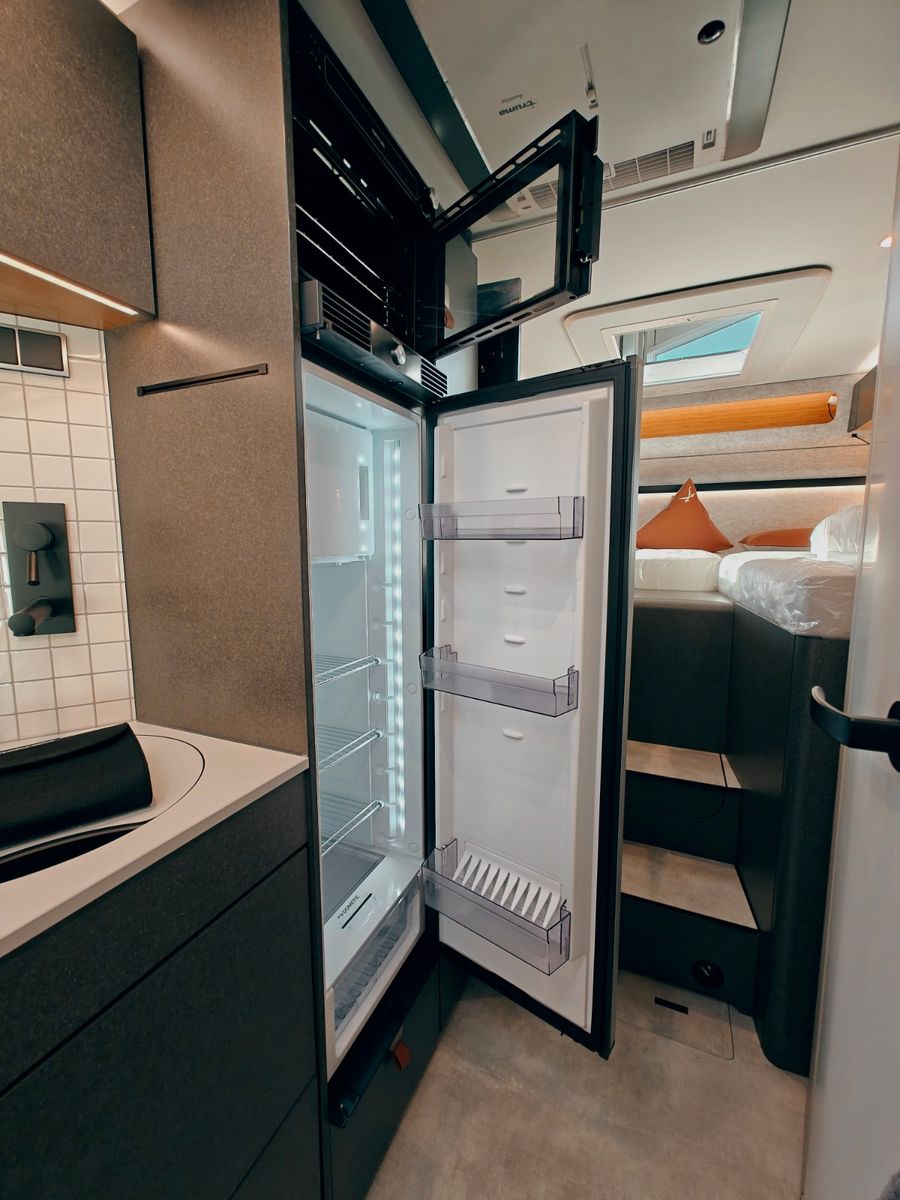 Fahrzeugabbildung HYMER / ERIBA / HYMERCAR ML - T 580 4x4² RSX - SANSIBAR® LTD. PTS PANTONE