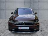 Volkswagen Tiguan 2.0 TDI 4M ELEGANCE MATRIX+NAVI+AHK+PANO - Volkswagen Gebrauchtwagen in Oldenburg