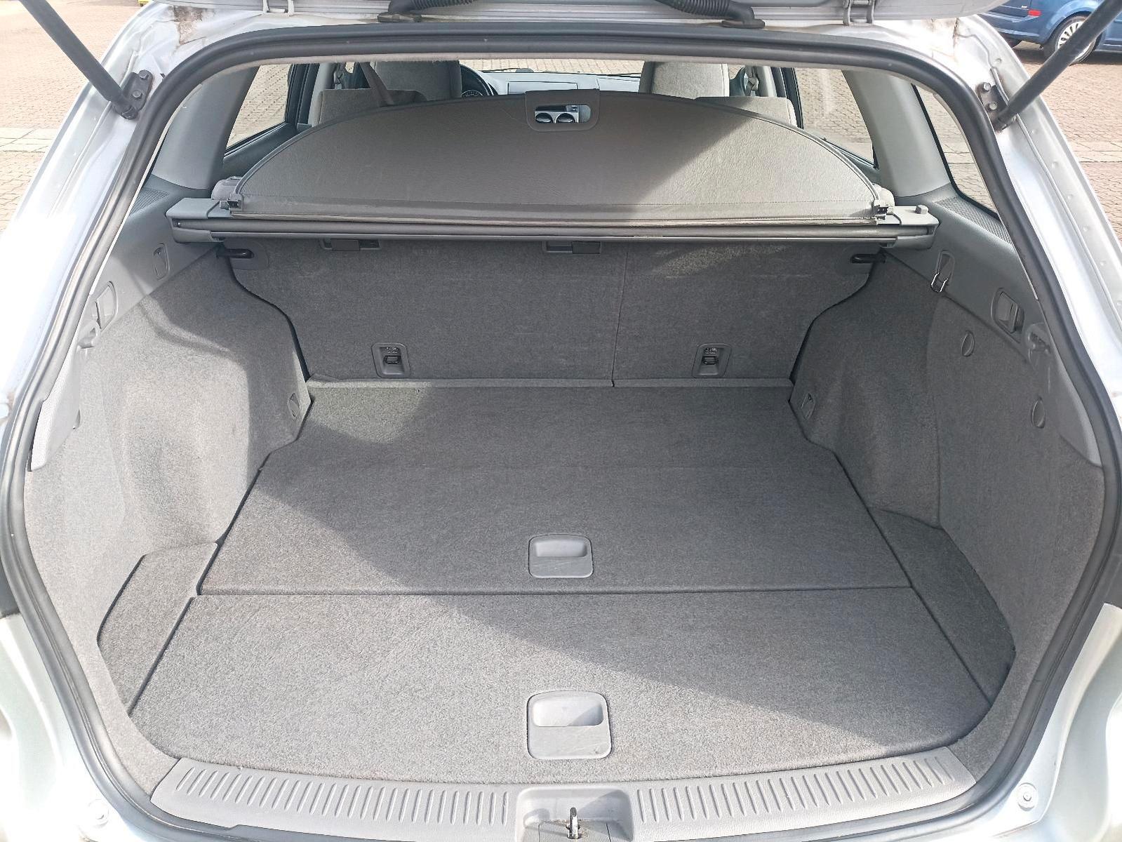 Mazda 2 2004 — photo 6