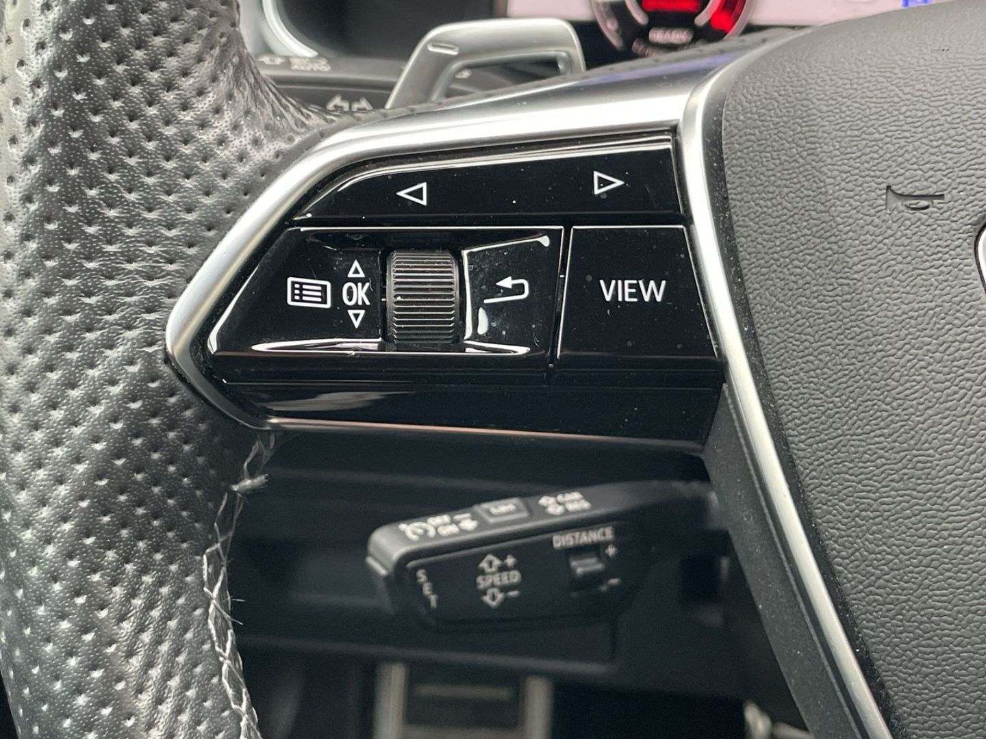 RS6 Avant AHK/B&O/RS-AGA/Matrix/AIR susp/280km/h