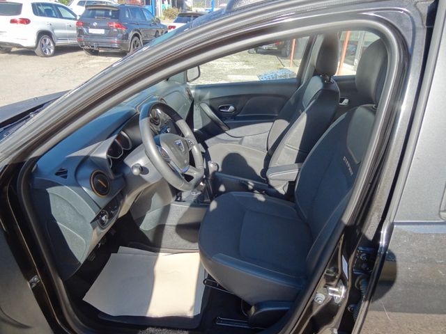 Fahrzeugabbildung Dacia Sandero II Stepway Celebration/1.Hd/Kamera