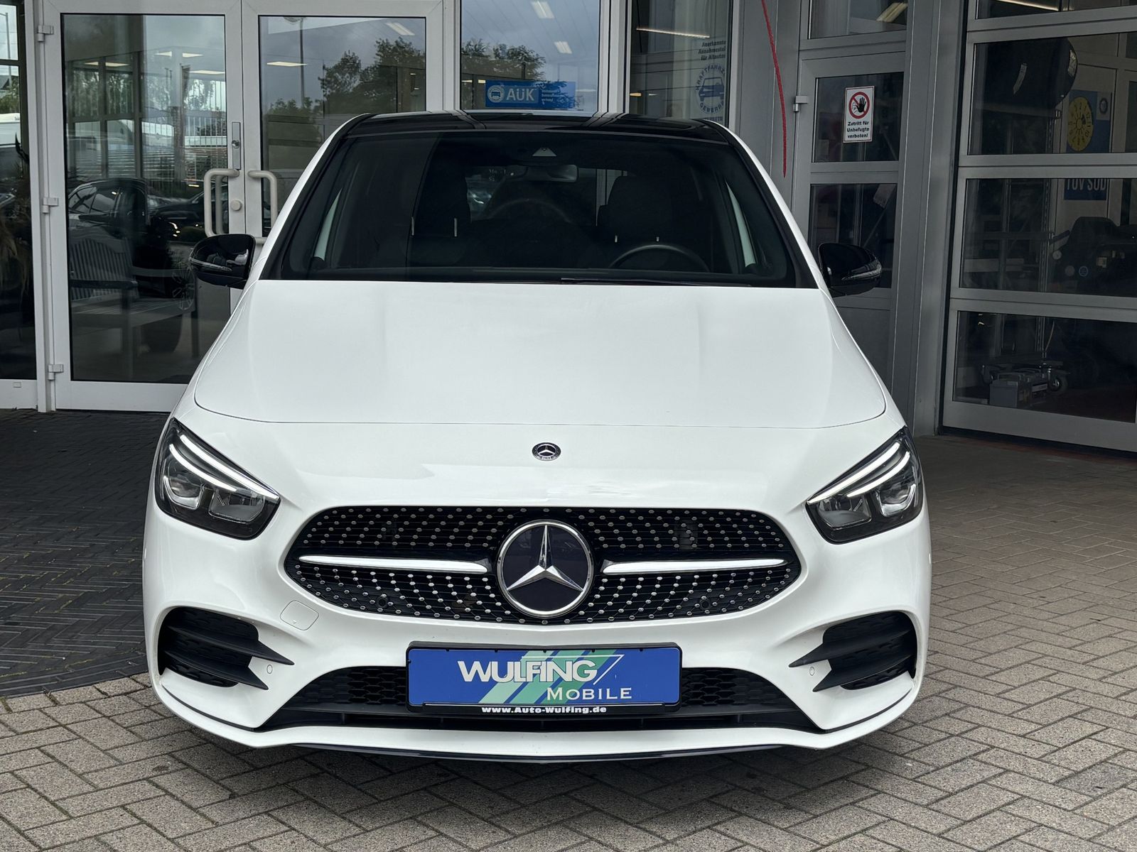 Mercedes-Benz B 200 AMG NAVI LEDER LED NIGHT PAKET SPURHALTE imagem 2