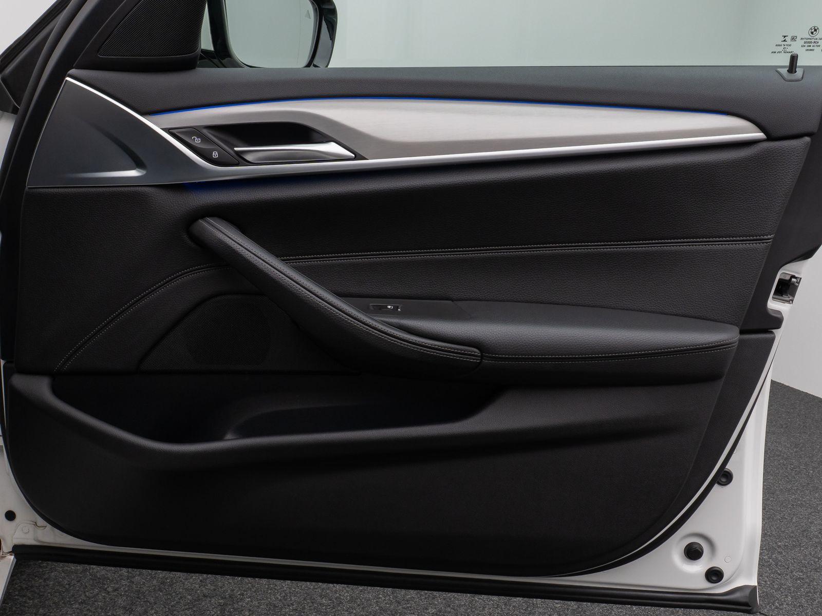 Fahrzeugabbildung BMW 520d Sport Line Kamera Panorama AHK HiFi Alarm