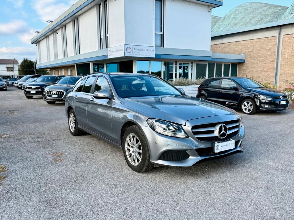 Image of Mercedes-Benz C 200