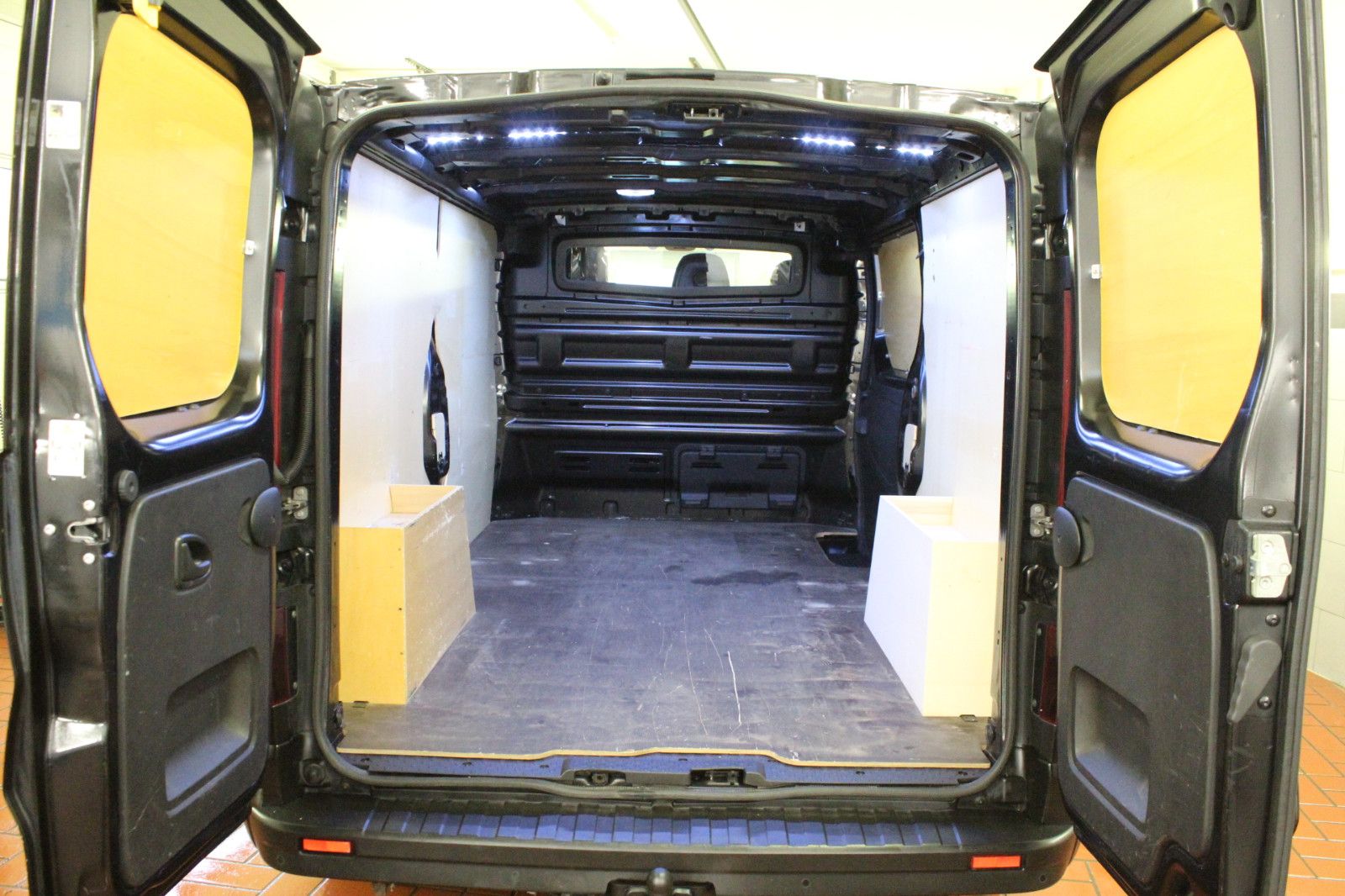 Fahrzeugabbildung Renault Trafic Kasten L2H1 3,0t Komfort *AHK*Klima*