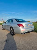 Mercedes-Benz E 220 d Autom. - Tüv neu/Scheckheftgepflegt - Mercedes-Benz E 220 Gebrauchtwagen in München