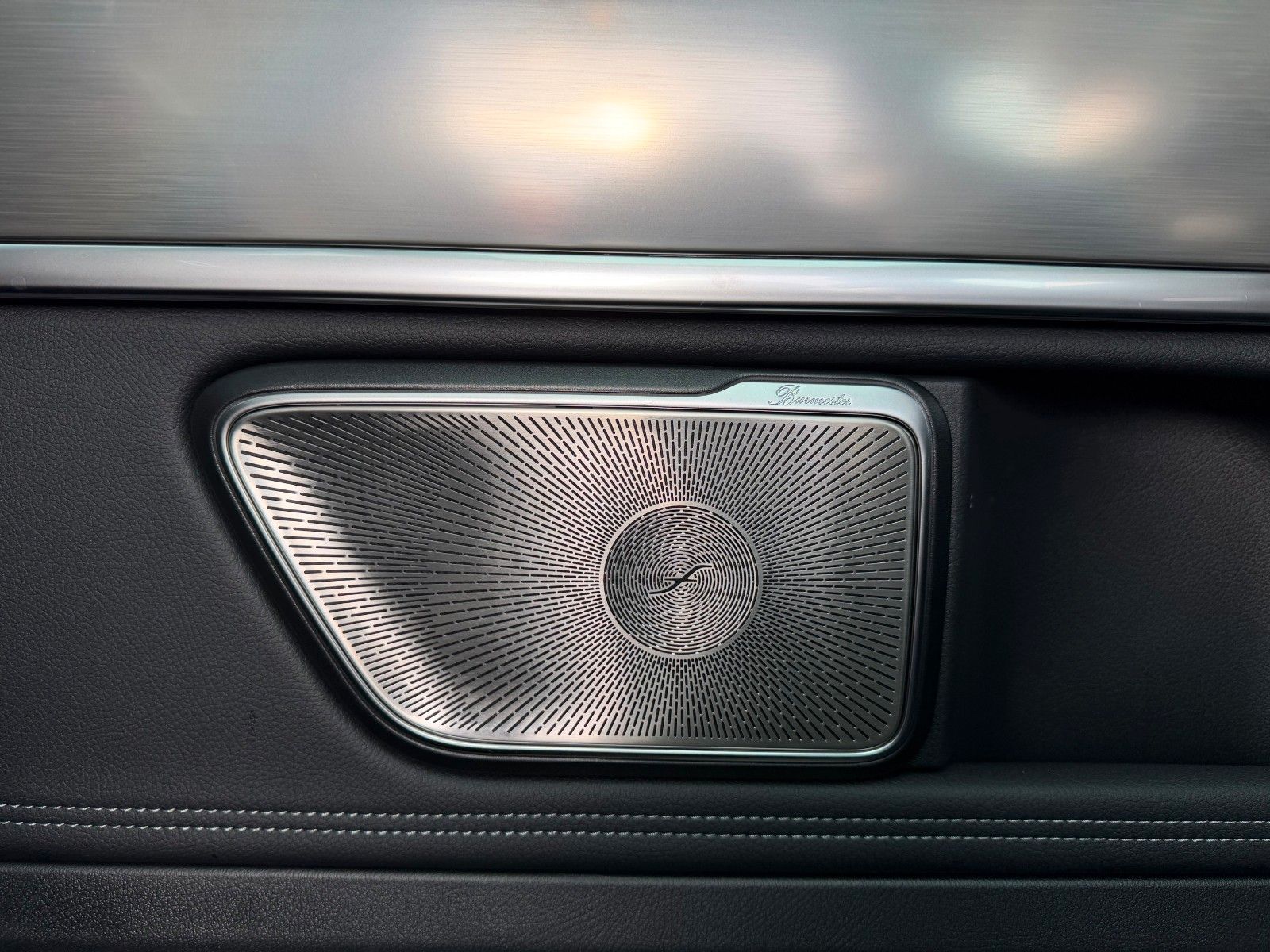 Fahrzeugabbildung Mercedes-Benz V 300 d 4MATIC EXCLUSIVE AMG Panorama Standheiz