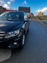 Volkswagen VW Tiguan 2.0 Diesel,4Motion Baujahr 2011 - Volkswagen Tiguan mit Diesel-Antrieb: Limousine, 2.0