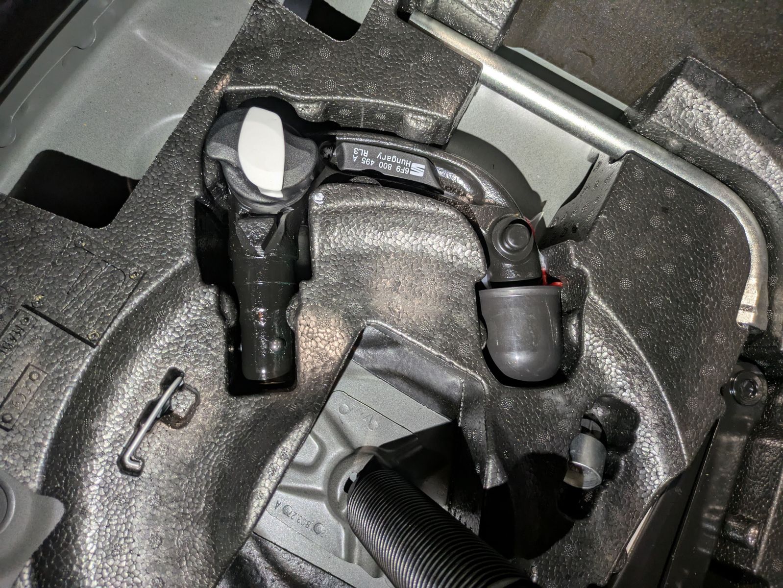 Fahrzeugabbildung SEAT Arona 1.5 TSI FR DSG AHK*ACC*LED*APP*DAB*KAMERA