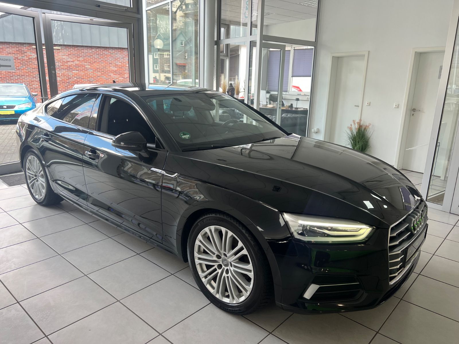 Fahrzeugabbildung Audi A5 Sportback 35 TDI sport Design
