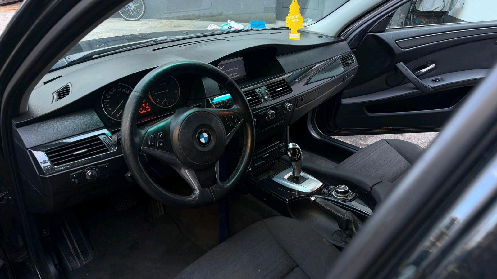 BMW 520 2010 — photo 5