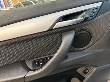 BMW X1 xDrive 20 d *HeadUp*Pano*AHK*Kamera*