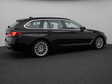 Fahrzeugabbildung BMW 530e xD Tour Pano ACC Kamera360° Sportsizt