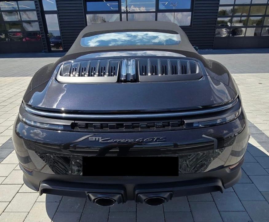 Porsche 992