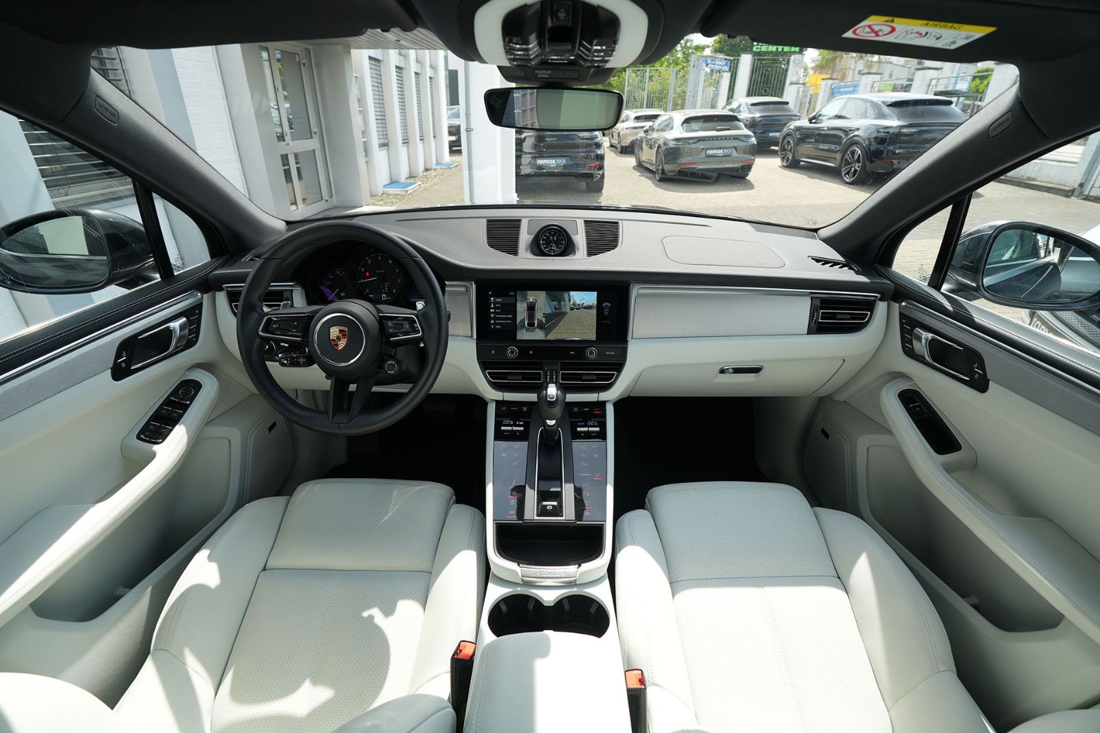 Porsche Macan LEDER KREIDE-ACC-LUFTF-PANO-SPORTABG.-VOLL foto 3