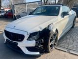 Mercedes-Benz C 250 Cabrio AUTOMATIK NAVI LEDER 98 TKM - : Unfallwagen