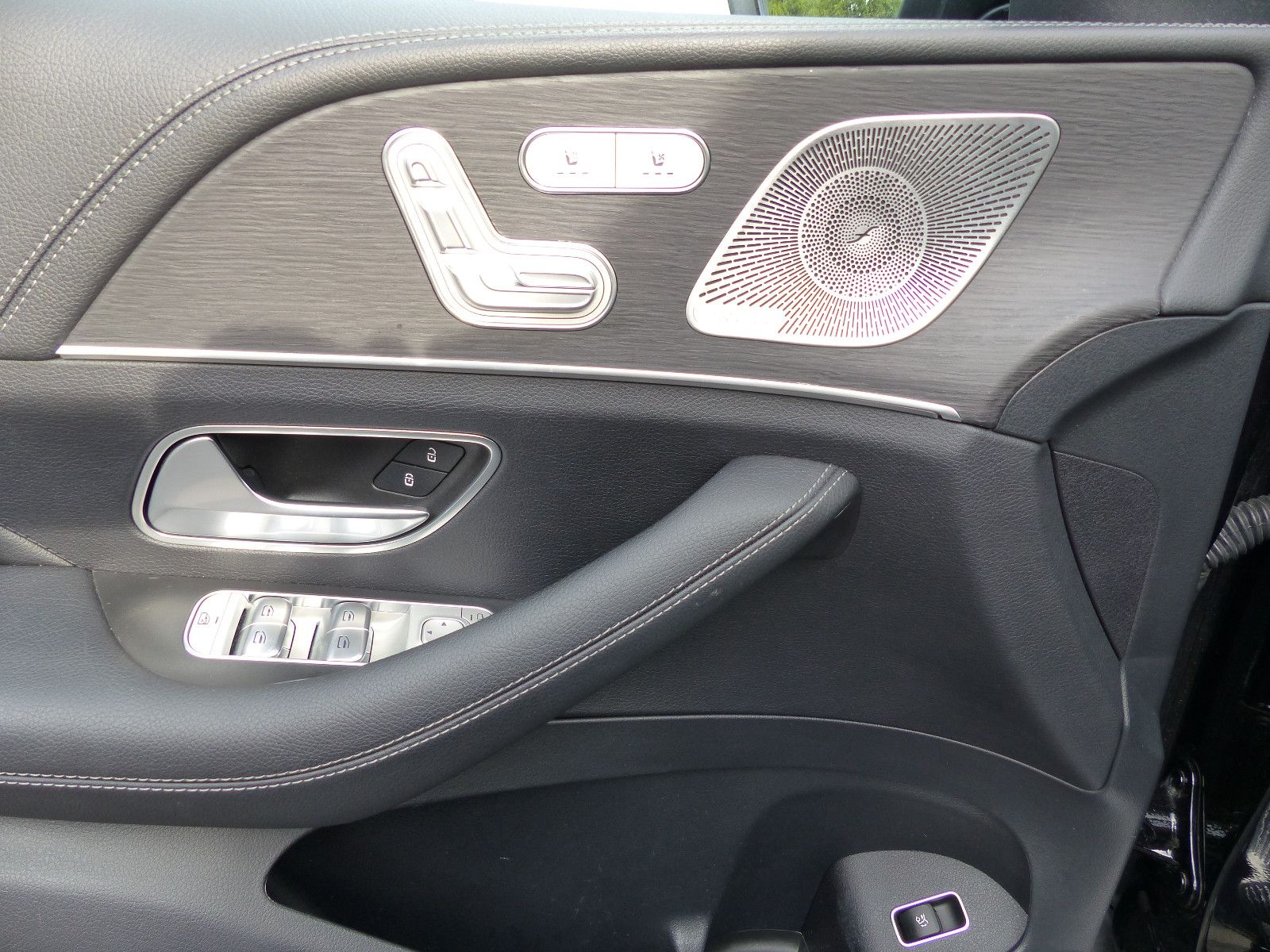 Fahrzeugabbildung Mercedes-Benz GLE 400 d 4Matic AMG*Bur,Night,Pano,AHK*