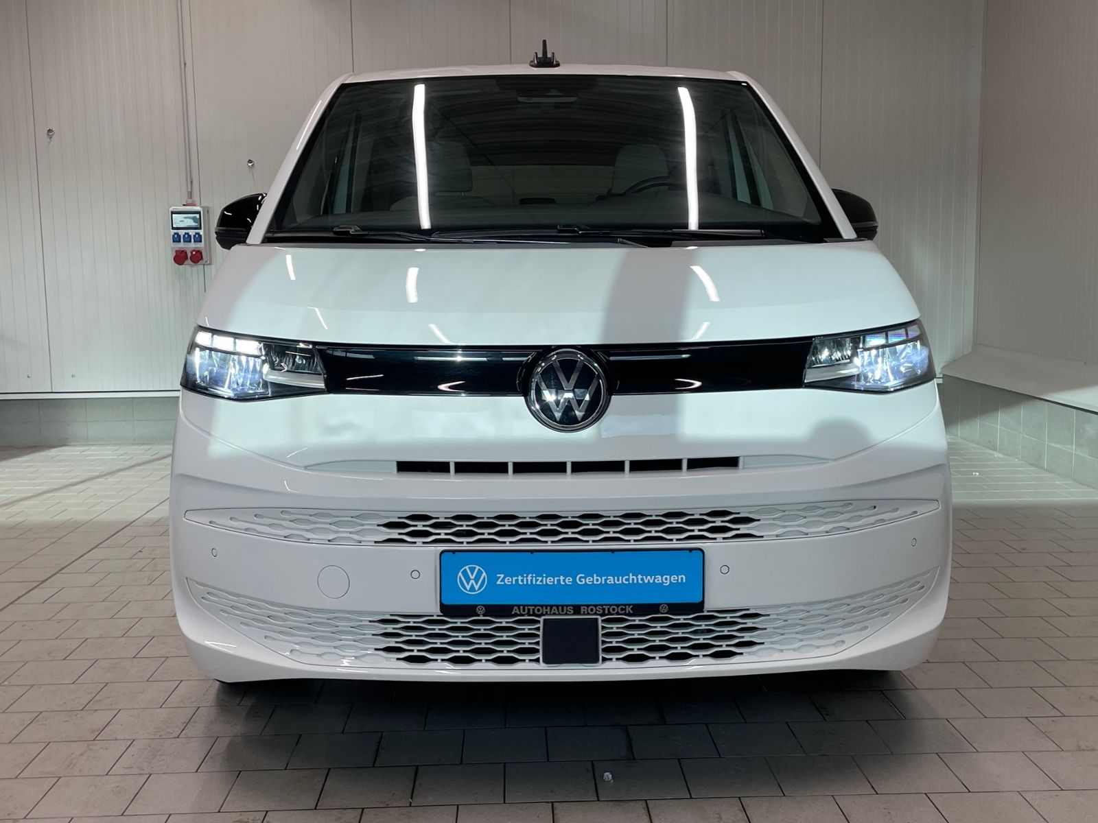 T7 Multivan 2.0 TDI DSG SHZ RFK TEMPOMAT PDC
