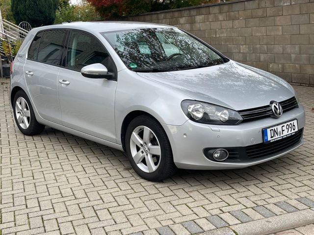 Volkswagen Golf VI 1.6 Team Navi+PDC+Tempomat+SHZ+AHK