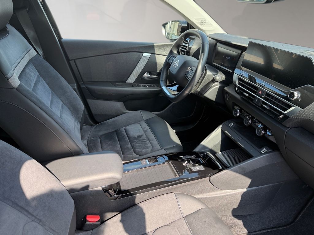 Fahrzeugabbildung Citroën C4 PureTech 130 Stop&Start EAT8 MAX*Alcantara
