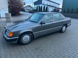 Mercedes-Benz 124er E 260 aus Familienbesitz - Vollleder -H