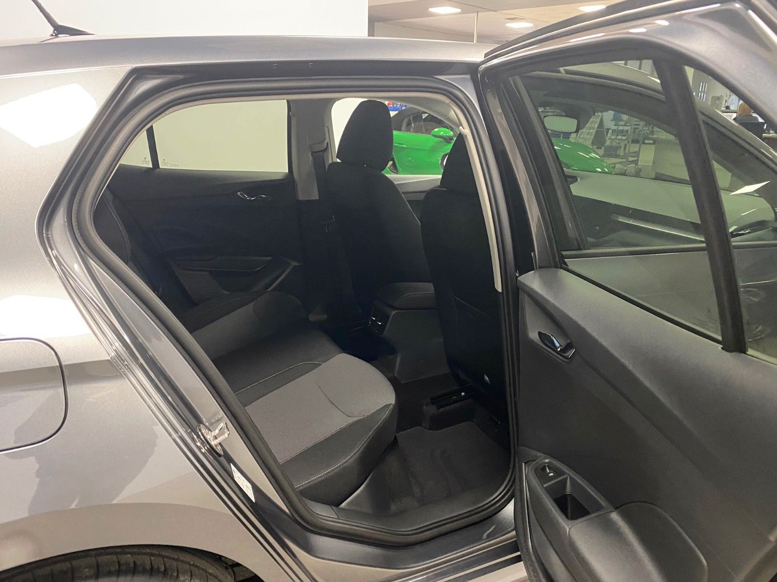 Fahrzeugabbildung SKODA Fabia 1.0 TSI DSG Selection+GARANTIE 2030 100tKM