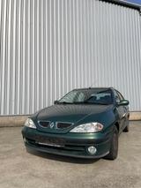 Renault Megane 48Tkm, TÜV neu - gebrauchte Renault Megane aus dem Jahr 2002