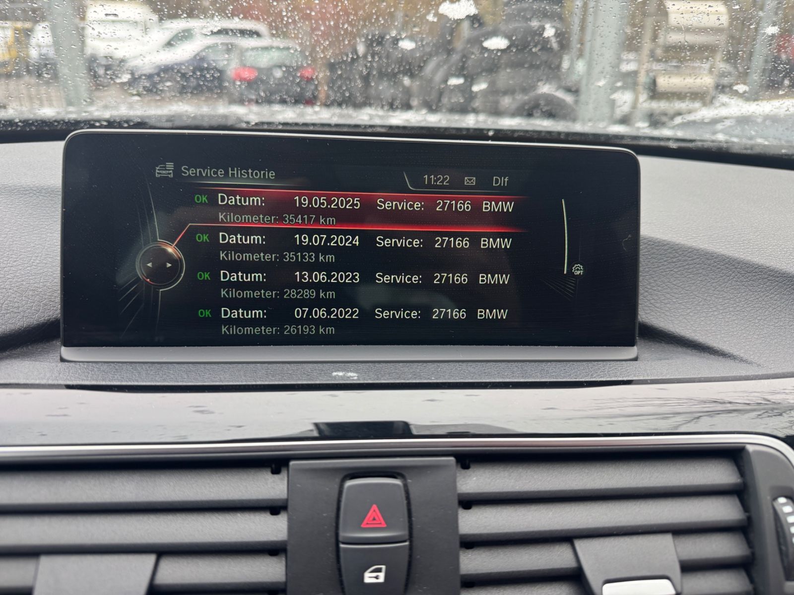 Fahrzeugabbildung BMW 330 xDrive Sport Line erst37000km+Panorama+HUD