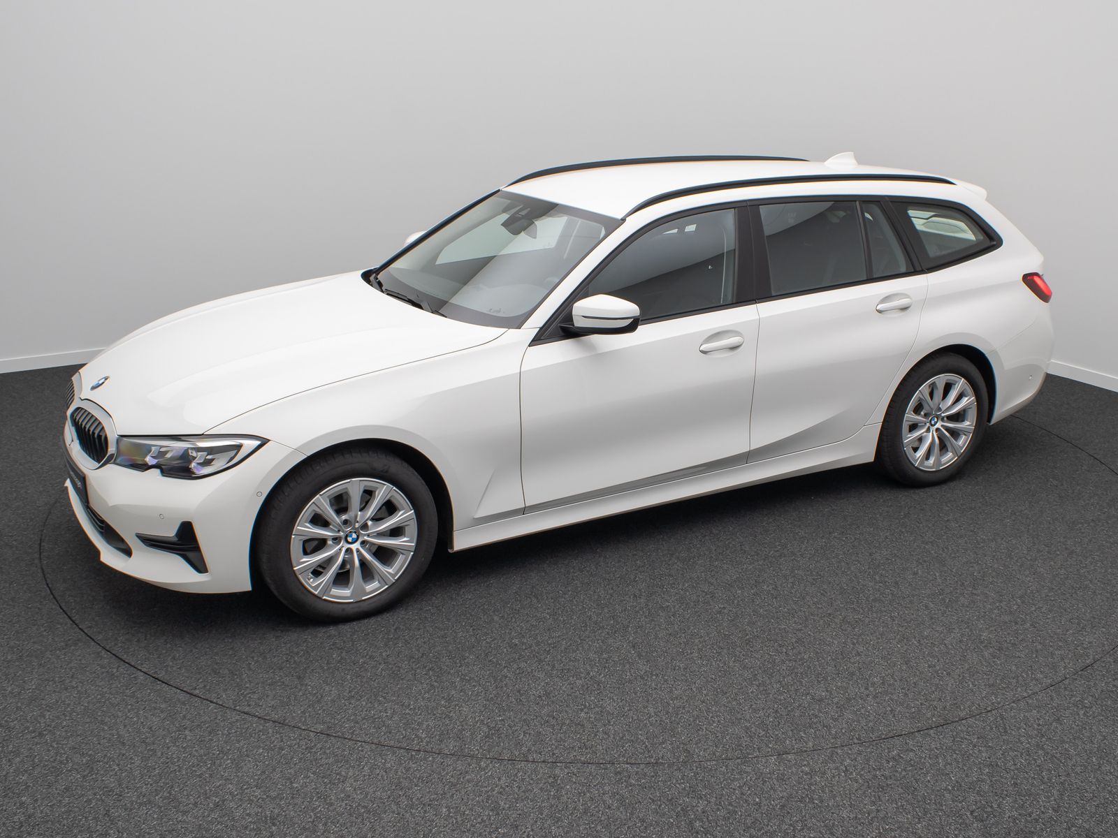 Fahrzeugabbildung BMW 320d Advantage GeschwindigReg Kamera DAB LED 17"