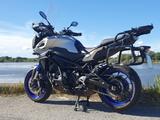 Yamaha MT-09 Tracer (RN29) silber mit allerhand Zubehör