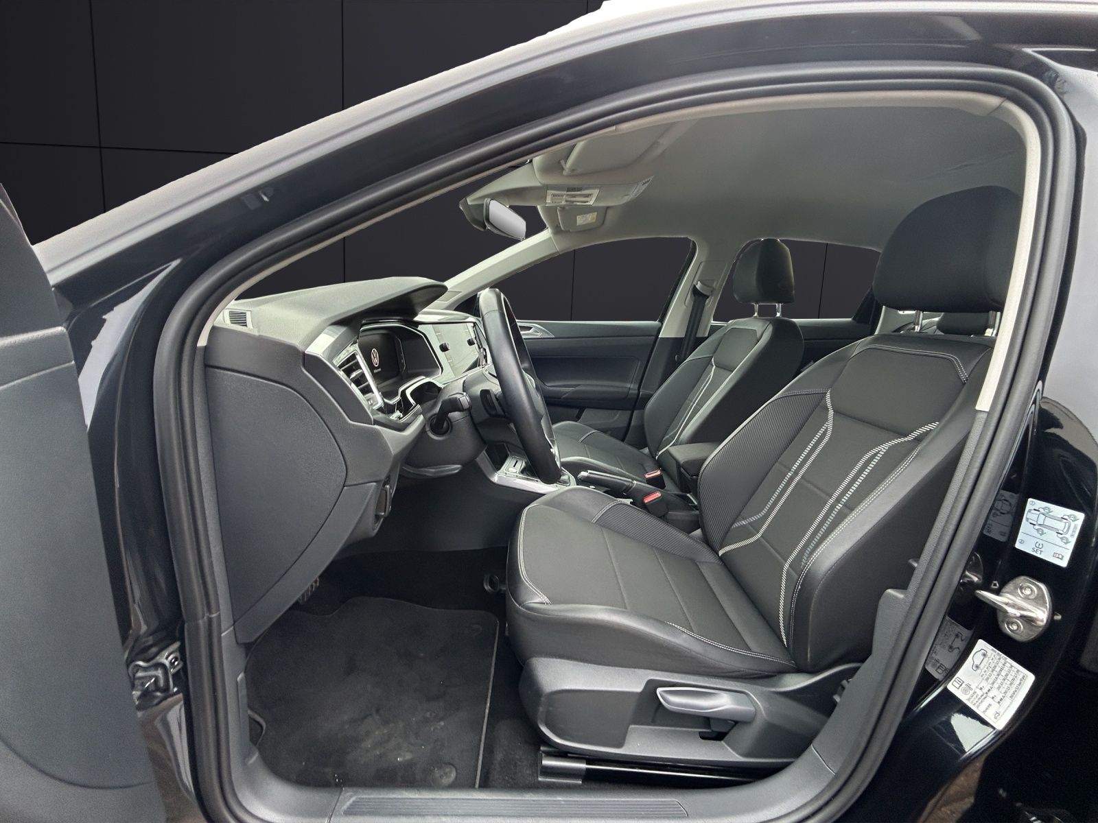 Fahrzeugabbildung Volkswagen Taigo TSI Style DSG Matrix AID ACC RFK SH 17"