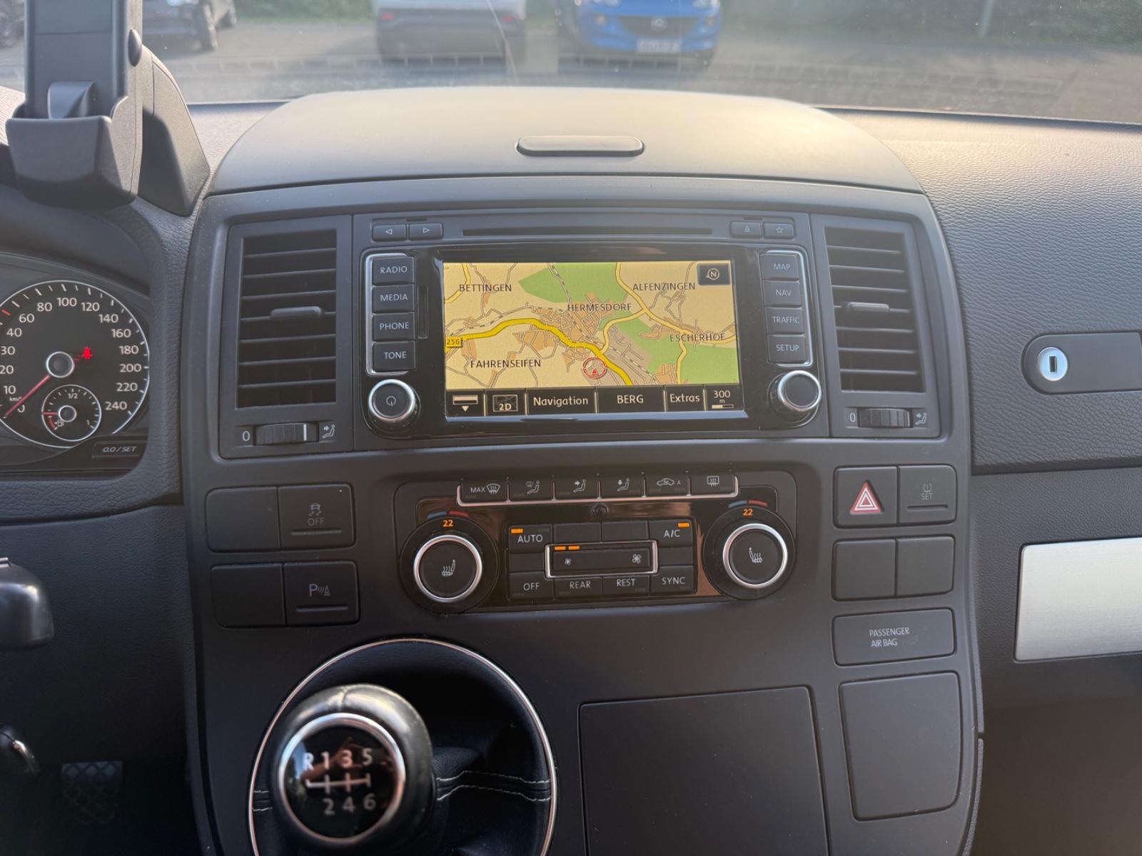 VOLKSWAGEN T5 MULTIVAN 2.0 TDI 179CH - GPS - CHAUFFAGE STATIONNAIRE - BVM - ATTELAGE - 161.400 KMS