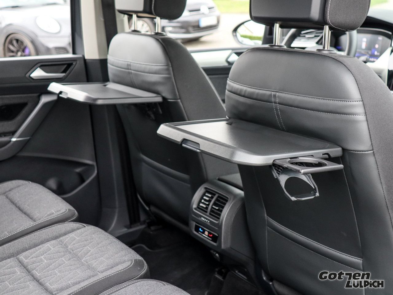 Fahrzeugabbildung Volkswagen Touran Move Navi PDC 7-Sitze AHK Family-Paket