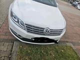 Volkswagen VW PASSAT CC - Volkswagen Passat CC mit Benzin-Antrieb