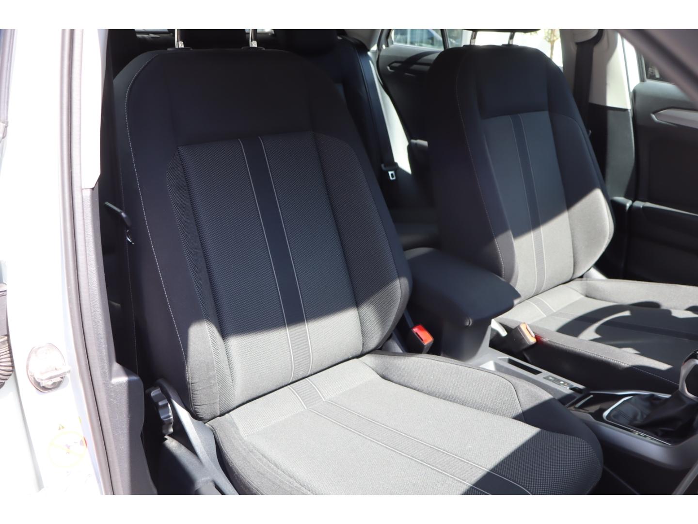 Volkswagen T-Roc 1.5 TSI Life 110 KW DSG Sitzhzg. GJ RFK, миниатюра 11