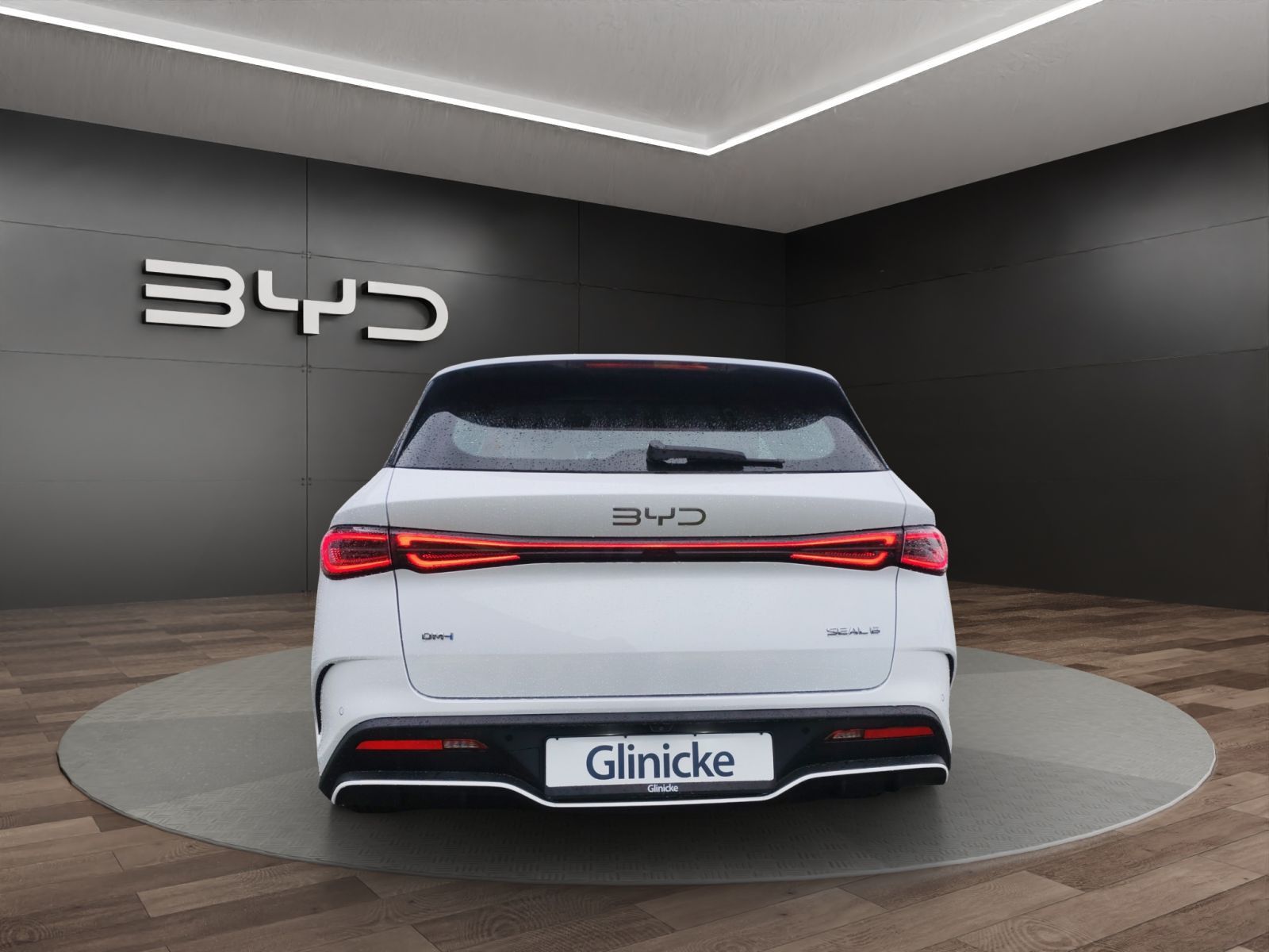 BYD SEAL 6