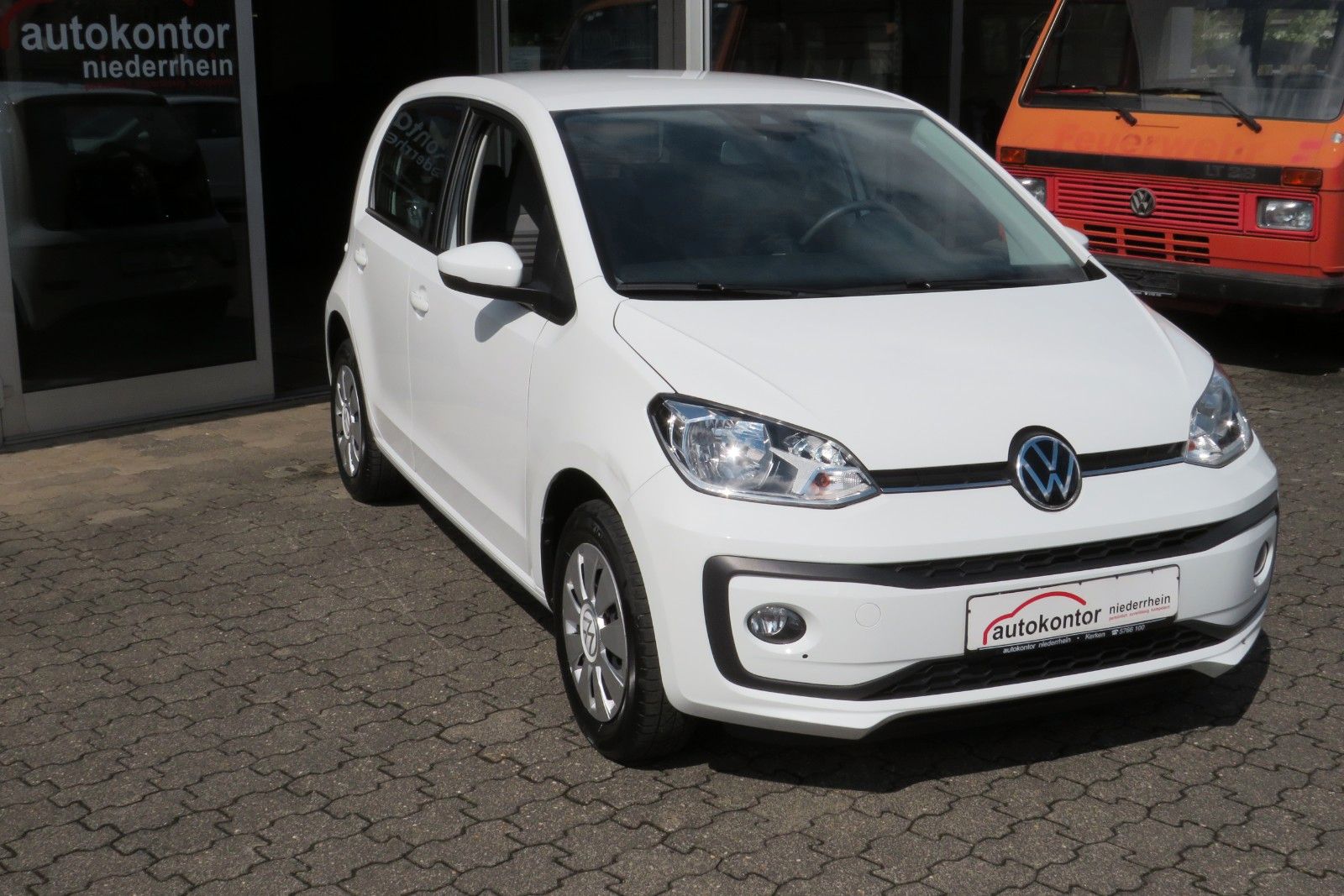 Fahrzeugabbildung Volkswagen up! 4T SITZH. GJ KLIMA TELVOR MAPS&MORE 1.HD
