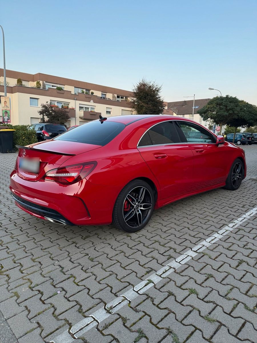 MERCEDES-BENZ CLA 220 4 MATIC AMG Line