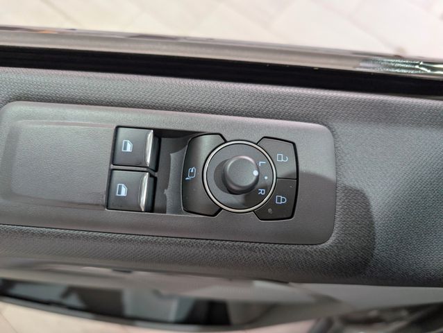 Ford Tourneo Custom 2.0 EcoBlue L1 Titanium