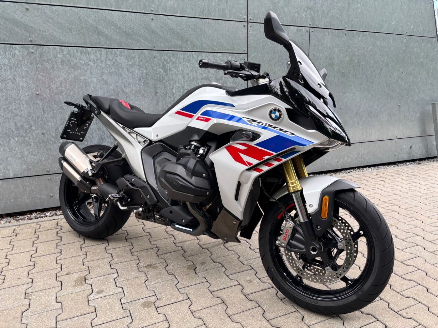 Fahrzeugabbildung BMW R 1300 RS Performance