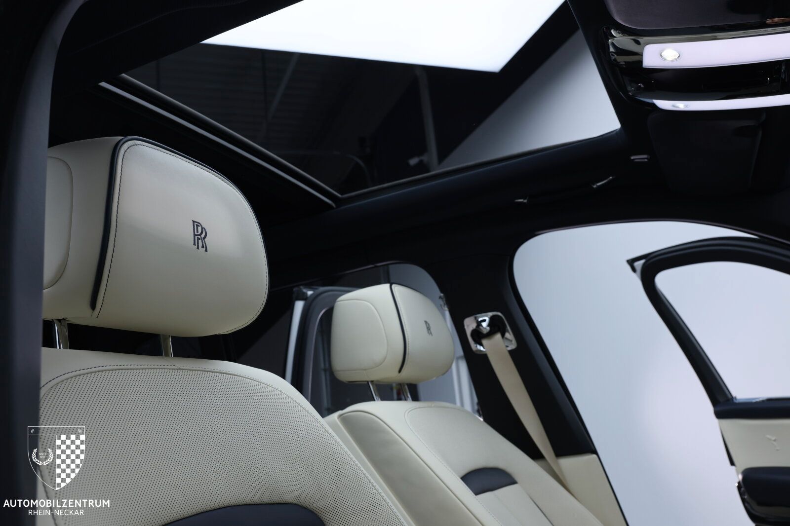 Rolls-Royce Cullinan - Bild 20