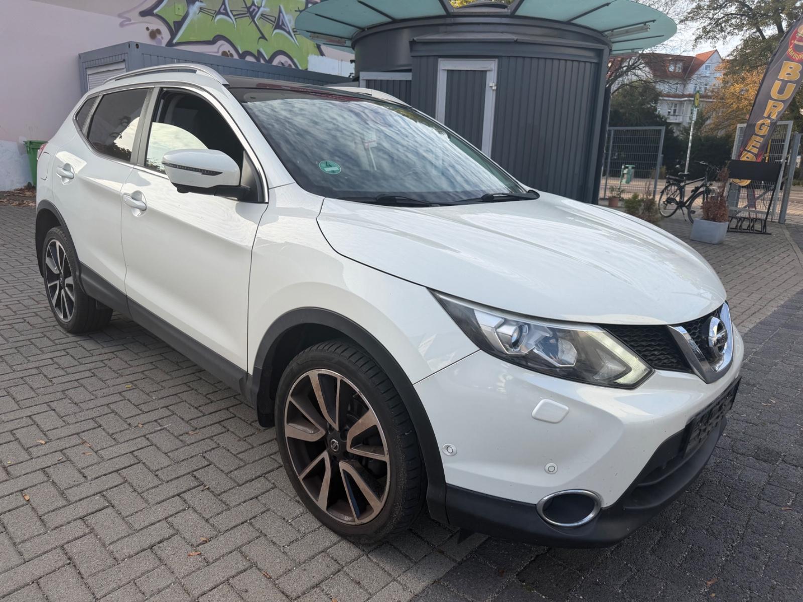 Nissan Qashqai 1.2 *Automatik/Euro6/Navi/85KW/Panodach*