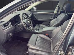 Skoda Superb Combi 2.0 TDI Premium Edition 4x4