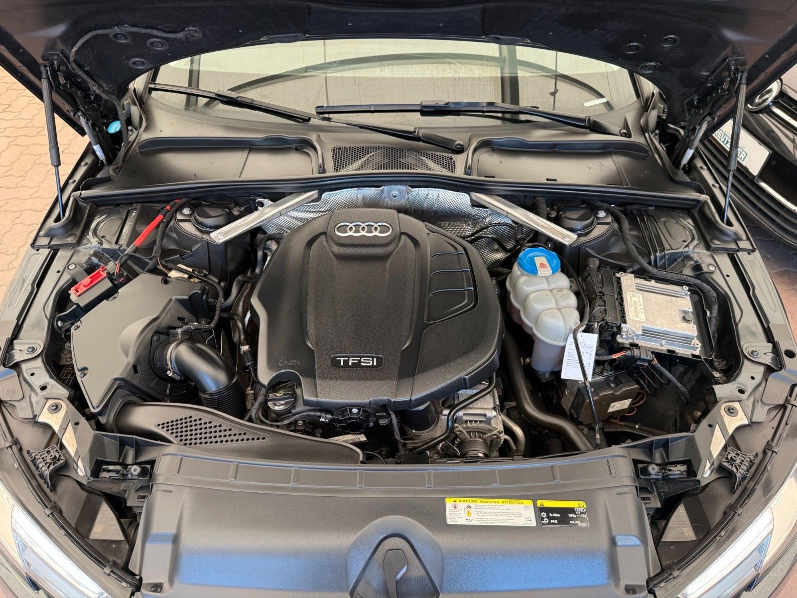 Fahrzeugabbildung Audi A4 Avant sport ultra