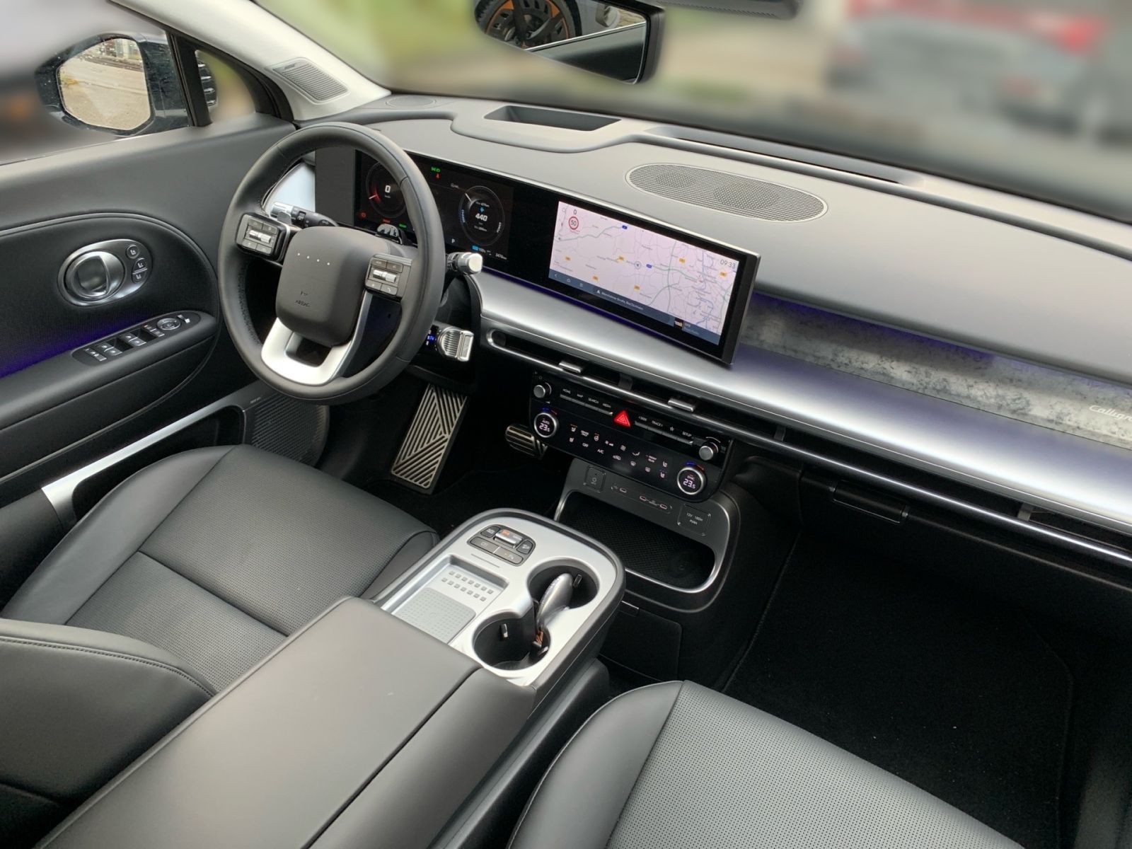 Fahrzeugabbildung Hyundai IONIQ 9 Uniq Elektro 110 kWh 4WD 7-Sitzer